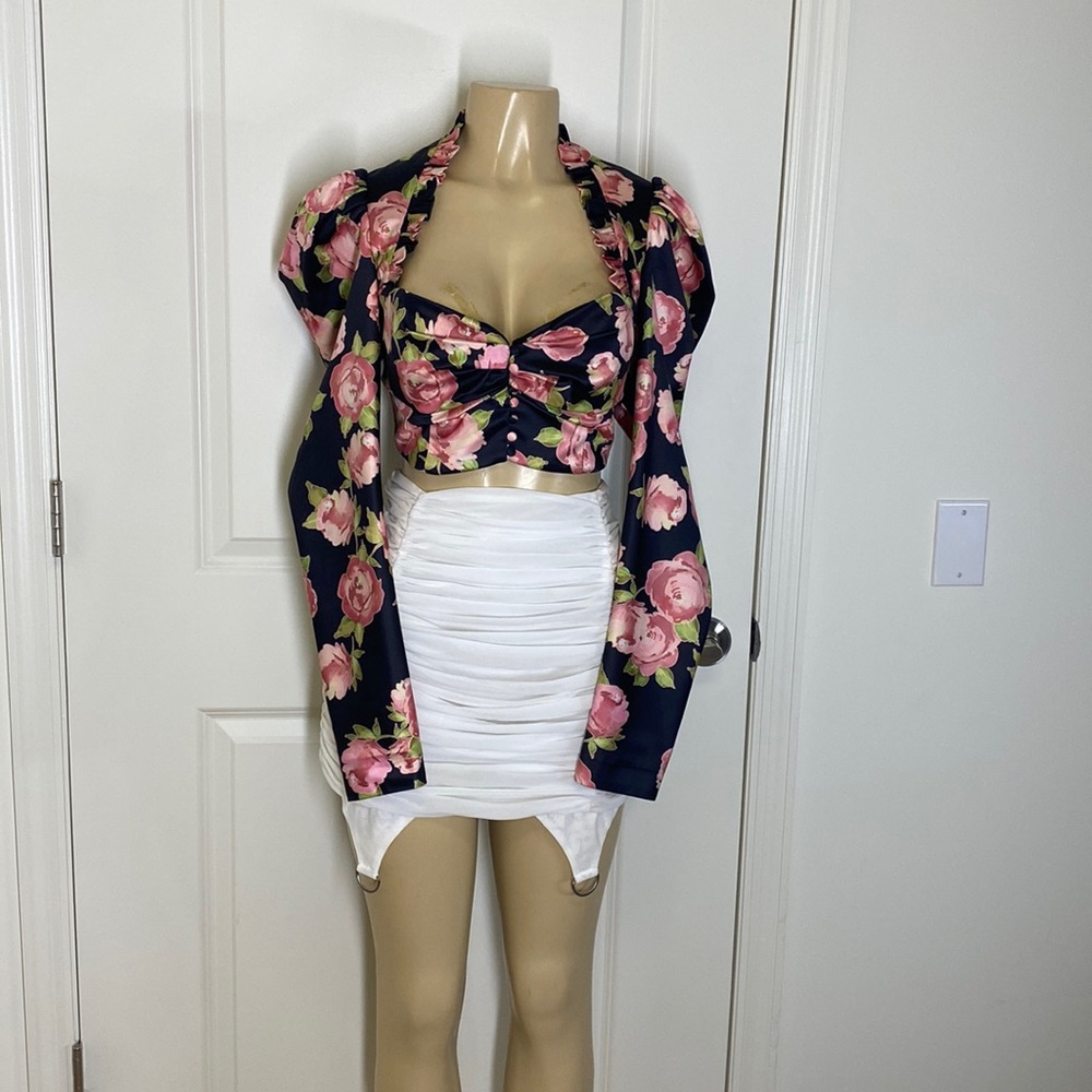 2 pcs set skirt and blouse, blouse floral print and skirt white, size L